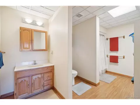 Bath - 47 Sombrero Ct, Lyons, CO 80540 photo 3 of 3