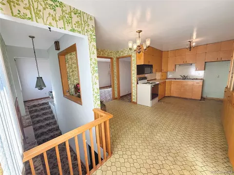 Entry Way - 205 7th St, Hugo, CO 80821 photo 1 of 5