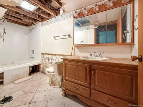 Bath - 205 7th St, Hugo, CO 80821 photo 3 of 3