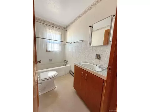 Bath - 205 7th St, Hugo, CO 80821 photo 1 of 3