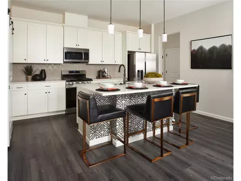 6153 N Ceylon St #6-206, Denver, CO 80249