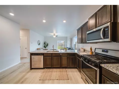 333 Spruce St, Bennett, CO 80102 photo 4