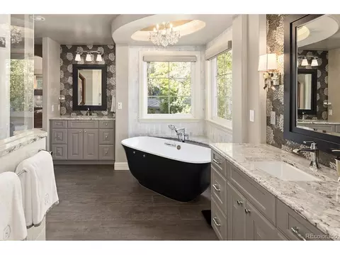 Bath - 8027 E 24th Ave, Denver, CO 80238 photo 2 of 5
