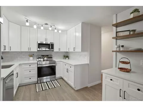 650 S Clinton St #4C, Denver, CO 80247