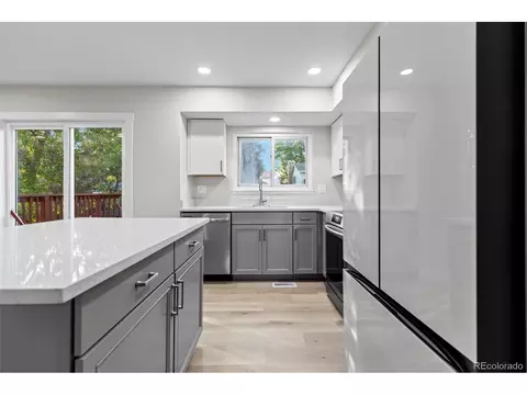 Kitchen - 18842 E Oregon Dr, Aurora, CO 80017 photo 1 of 2
