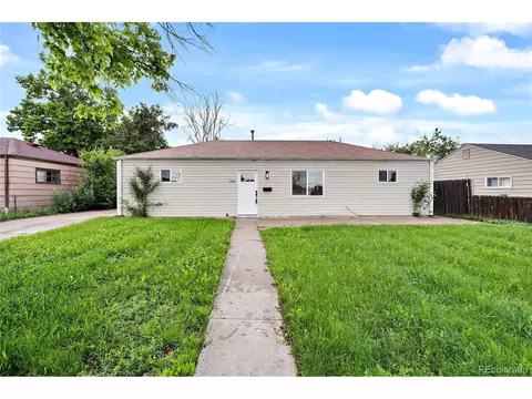 871 Vaughn St, Aurora, CO 80011