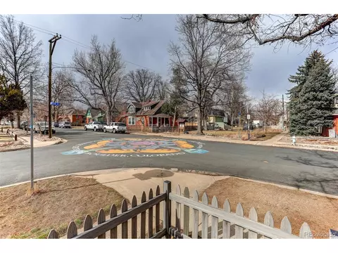 Exterior - 1902 Grove St, Boulder, CO 80302 photo 2 of 10