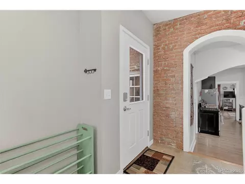 Entry Way - 1902 Grove St, Boulder, CO 80302 photo 3 of 4