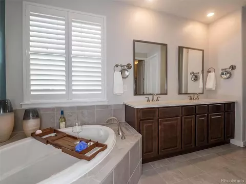 27829 E Links Pl, Aurora, CO 80016 photo 13