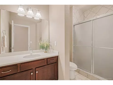 Bath - 26534 E Links Pl, Aurora, CO 80016 photo 4 of 5