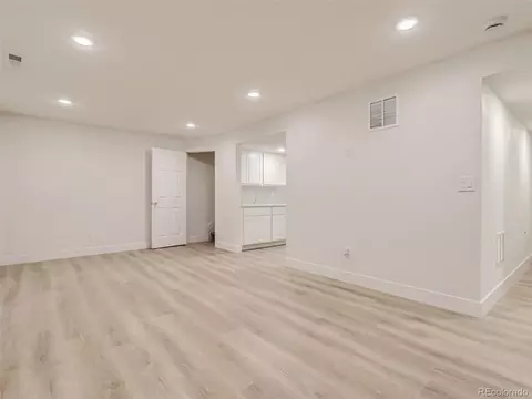 5529 Eagle St, Denver, CO 80239 photo 23