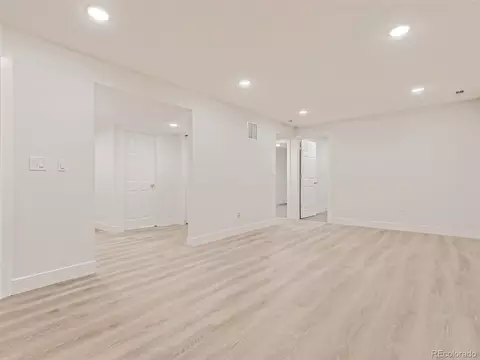 5529 Eagle St, Denver, CO 80239 photo 24