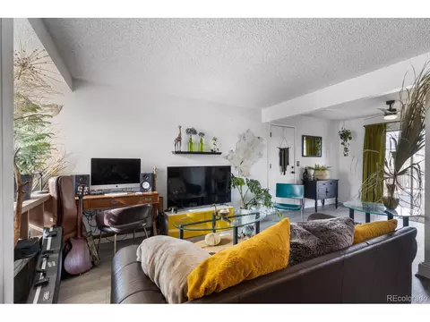 17495 E Chenango Dr, Aurora, CO 80015 photo 6