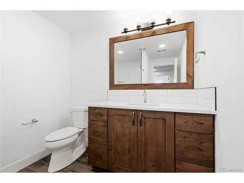 Bath - 900 Berthoud Peak Dr, Berthoud, CO 80513 photo 9 of 10