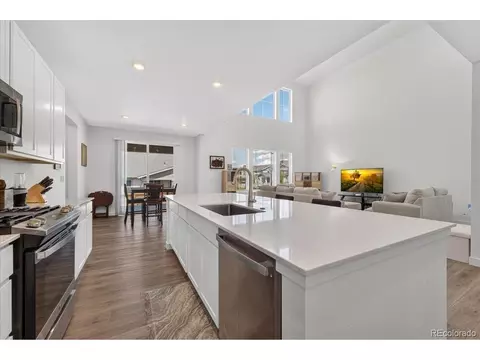 Kitchen - 24495 Evans Dr, Aurora, CO 80018 photo 5 of 6