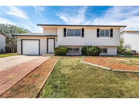 231 Birch St, Bennett, CO 80102 photo 1