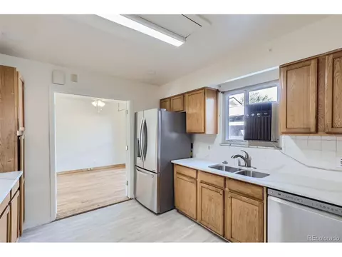 15005 Maxwell Pl, Denver, CO 80239 photo 9