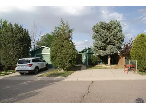 1046 Macdavidson Cir, Dacono, CO 80514 photo 1