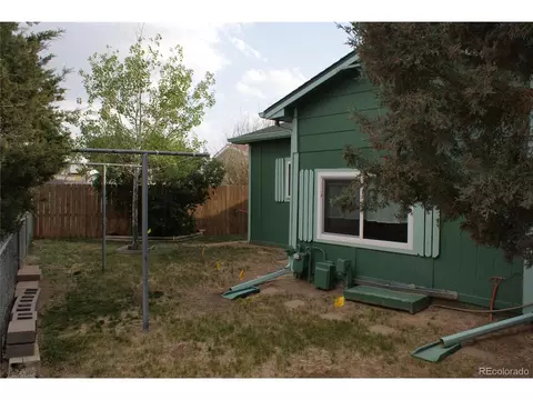 1046 Macdavidson Cir, Dacono, CO 80514 photo 10