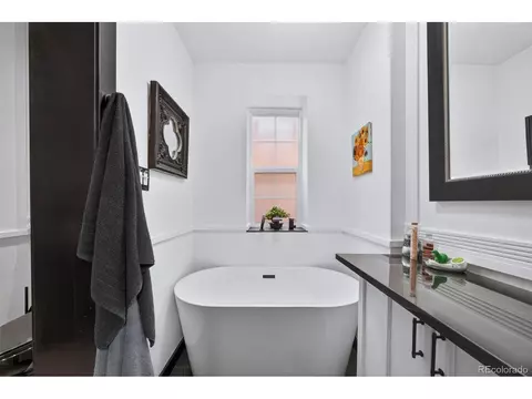 Bath - 710 Fox St, Denver, CO 80204 photo 2 of 5