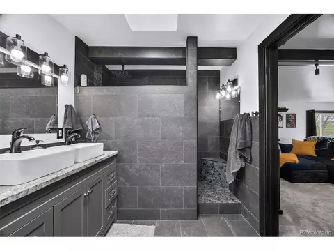 Bath - 710 Fox St, Denver, CO 80204 photo 3 of 5