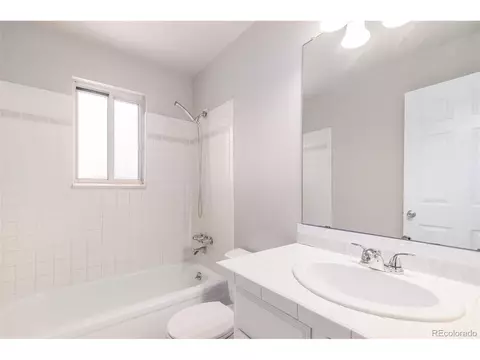 19060 E Mansfield Dr, Aurora, CO 80013 photo 4