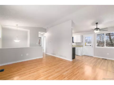 19060 E Mansfield Dr, Aurora, CO 80013 photo 9