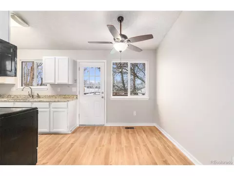 19060 E Mansfield Dr, Aurora, CO 80013 photo 8