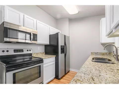 19060 E Mansfield Dr, Aurora, CO 80013 photo 6