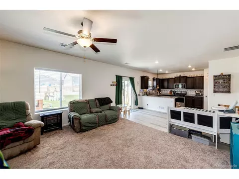 339 Spruce St, Bennett, CO 80102 photo 8