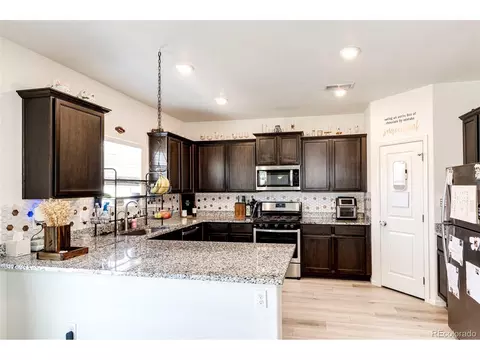 339 Spruce St, Bennett, CO 80102 photo 9
