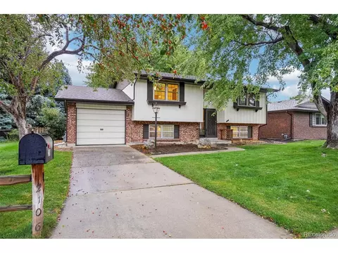 2106 S Zephyr St, Lakewood, CO 80227