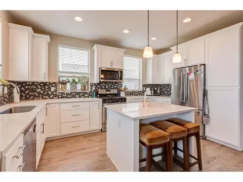 Kitchen - 8863 E 55th Ave, Denver, CO 80238 photo 3 of 6