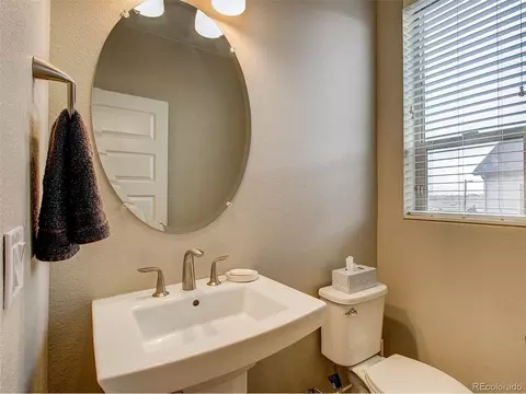 Bath - 8863 E 55th Ave, Denver, CO 80238 photo 1 of 4