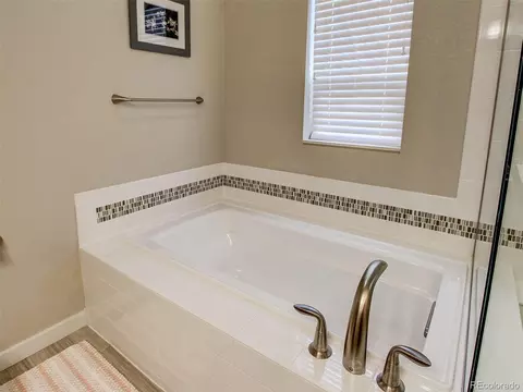Bath - 8863 E 55th Ave, Denver, CO 80238 photo 4 of 4