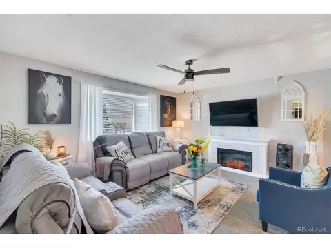 16363 E 8th Place Ave, Aurora, CO 80011 photo 2