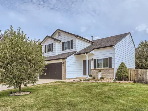 528 Sandpoint Dr, Longmont, CO 80504