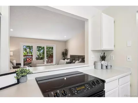 Kitchen - 20960 E Ida Ave, Centennial, CO 80015 photo 4 of 4