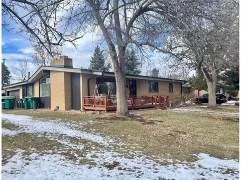 805 Holland St, Lakewood, CO 80215