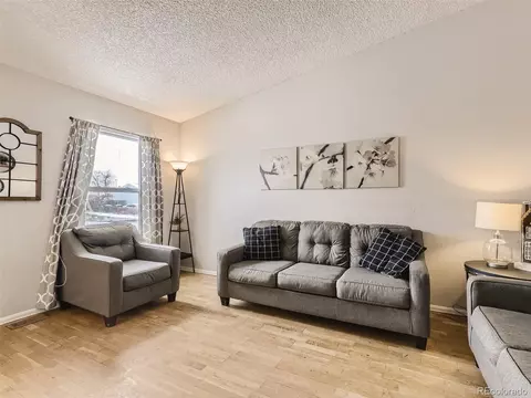 5151 Duluth Ct, Denver, CO 80239 photo 3