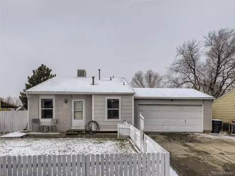 5151 Duluth Ct, Denver, CO 80239 photo 1