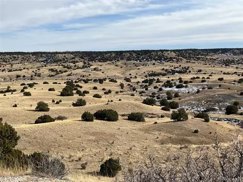 94 Fulton Ln, Pueblo, CO 81004