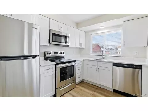 5151 Dillon St, Denver, CO 80239 photo 9