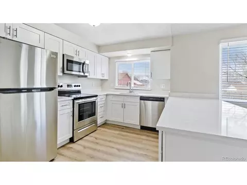 5151 Dillon St, Denver, CO 80239 photo 7