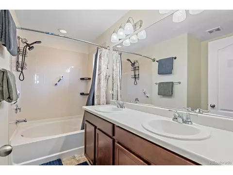 Bath - 4777 E 98th Pl, Thornton, CO 80229 photo 2 of 3