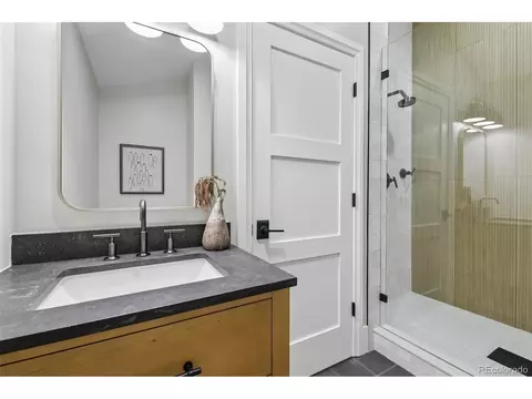 Bath - 2237 4th St, Boulder, CO 80302 photo 5 of 7