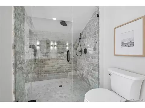 Bath - 2237 4th St, Boulder, CO 80302 photo 2 of 7