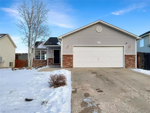 2820 40th Avenue Ct, Greeley, CO 80634