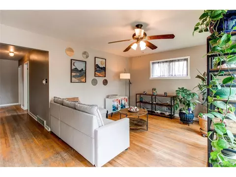 560 E 104th Pl, Northglenn, CO 80233 photo 3