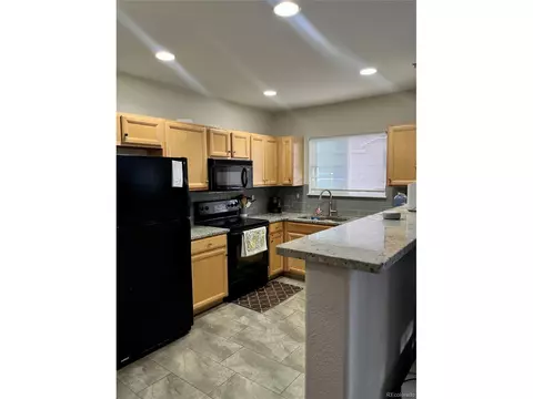 23465 E Platte Dr #E, Aurora, CO 80016 photo 2